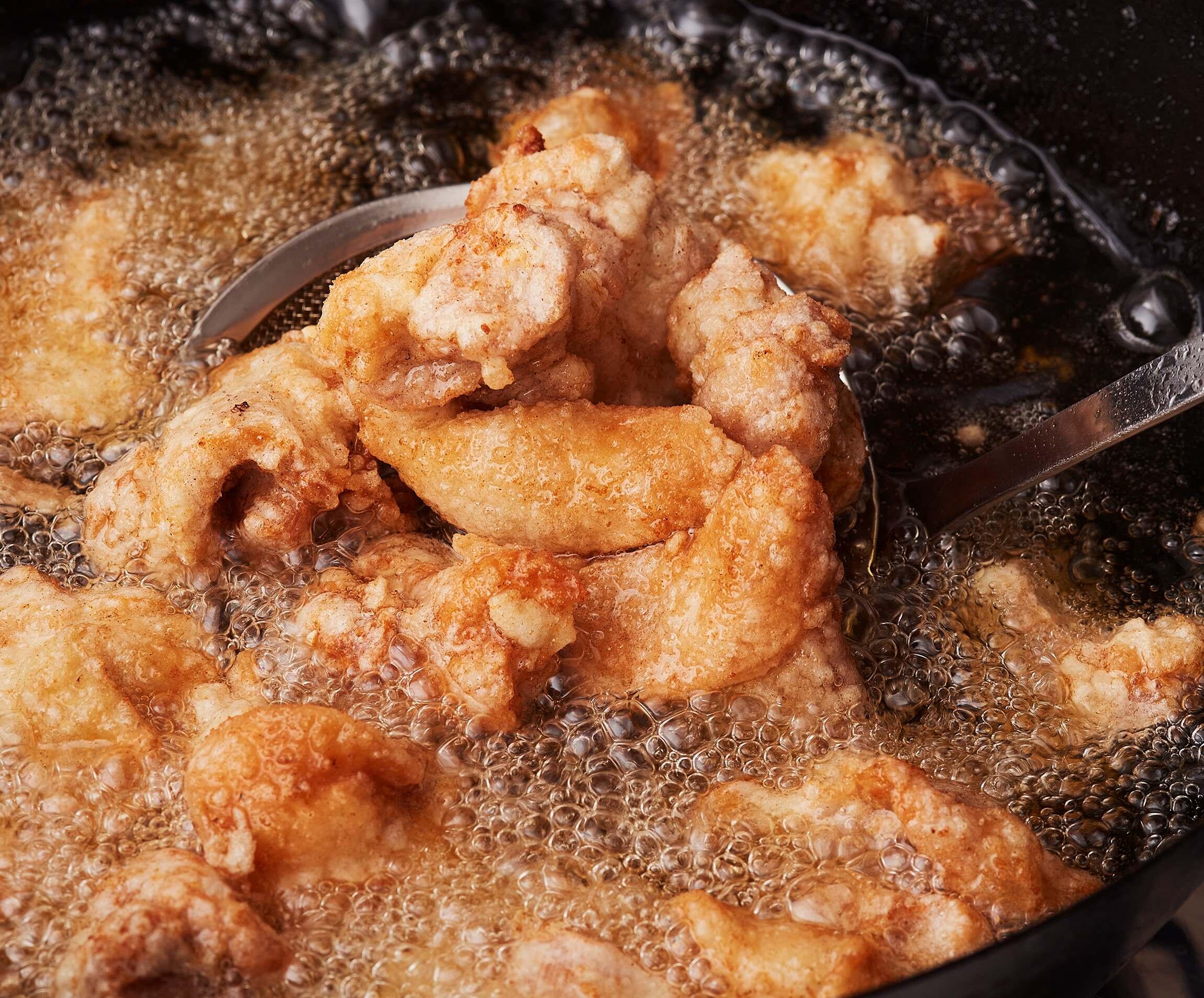 U02-11 サクッとジューシー！ 割烹たちばな 極み鳥唐揚げＢ 30個計1.3kg 国内産 もも肉 からあげ 唐揚げ 鶏モモ 鶏 人気 唐揚げおすすめ 大容量 冷凍 おかず 鶏肉中国風から揚げ 040301 コープクッキング - 生活協同組合コープこうべ