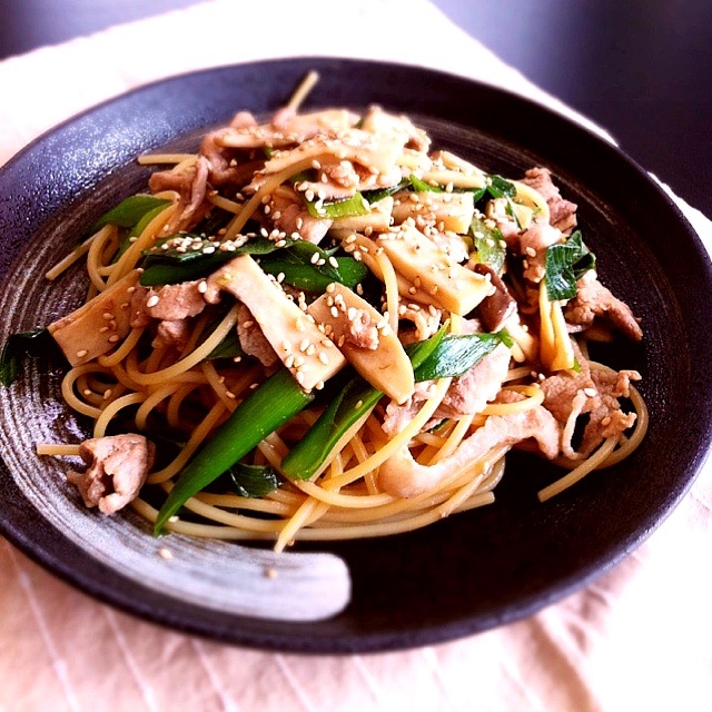 豚こまネギぽん納豆パスタnachiご飯