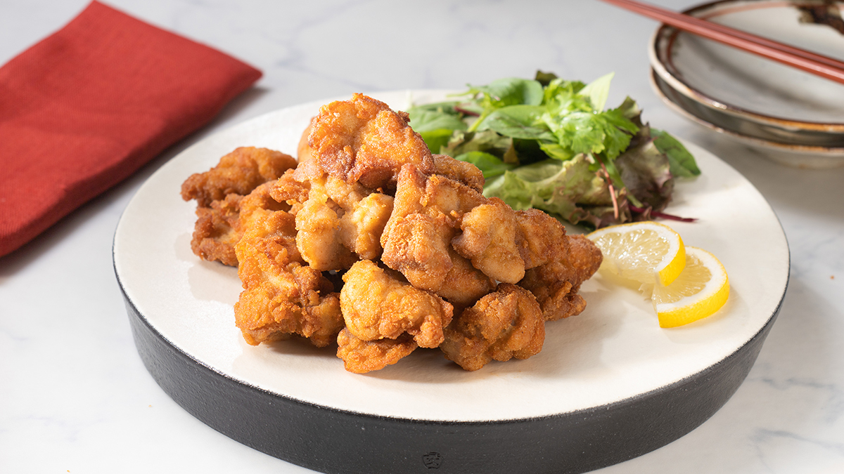 唐揚げをカリカリ＆ジューシーに揚げる「衣の配合」を徹底比較！ 薄力粉や片栗粉など全5種の衣を比較 - dressing ドレッシング