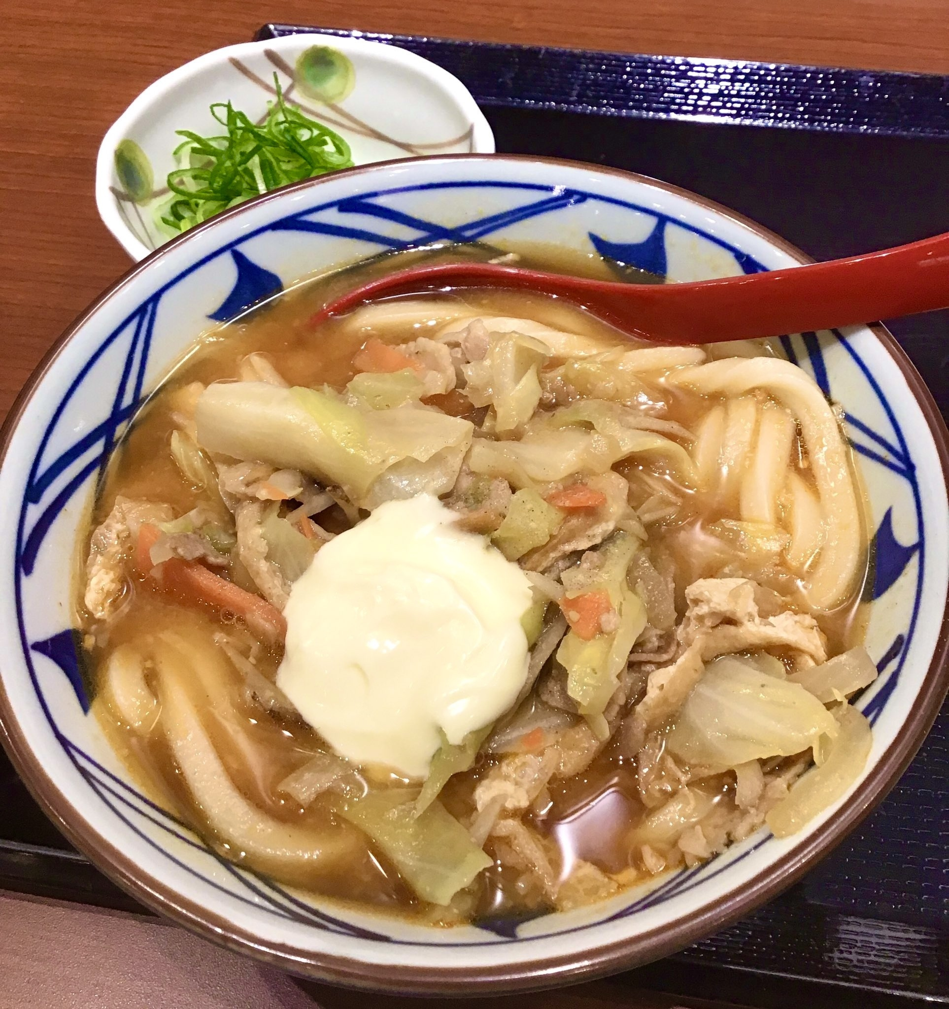 ボリュームたっぷりで体もしっかり温まる東洋水産「マルちゃん あじわい豚汁うどん でか盛」を食べてみた - GIGAZINE