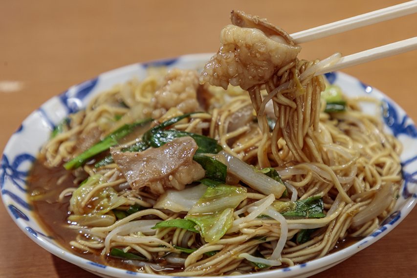 レシピ なぜ屋台焼きそばは美味しく感じるのか？自宅であの味を再現できるかやってみた - ぐるなび みんなのごはん