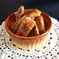 残ったパンの耳で！パクパクいけちゃう「おつまみラスク」はお酒にピッタリフーディストノート