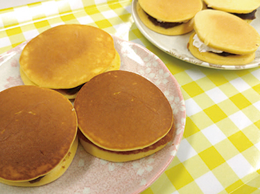 混ぜてフライパンで焼くだけ♡おやつにぴったり 米粉どら焼き