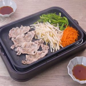 秋川で至高のステーキを提供する当店の鉄板焼きメニュー秋川でステーキを鉄板焼きの料理で楽しむなら「鉄板焼き とんぼ」へ