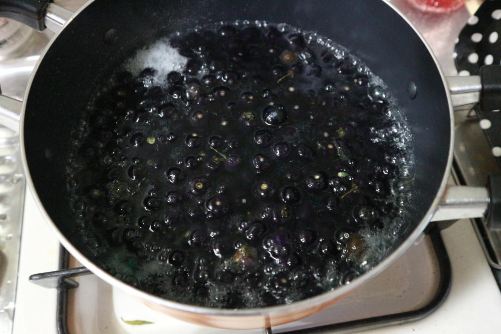 30年以上変わらぬレシピ。『ハックルベリー』の名物シチューをおしゃれなログハウスで！相模原ジャーニ