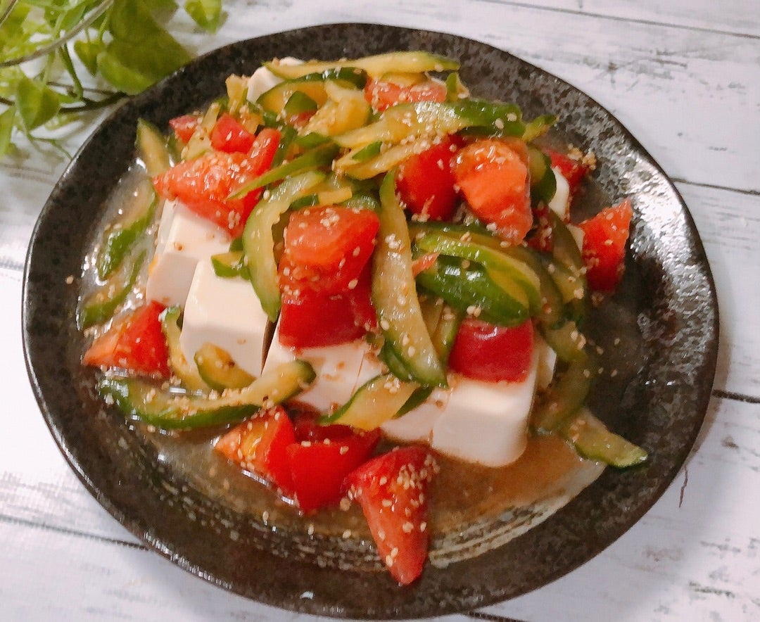 野菜もたっぷり！韓国風豆腐サラダ