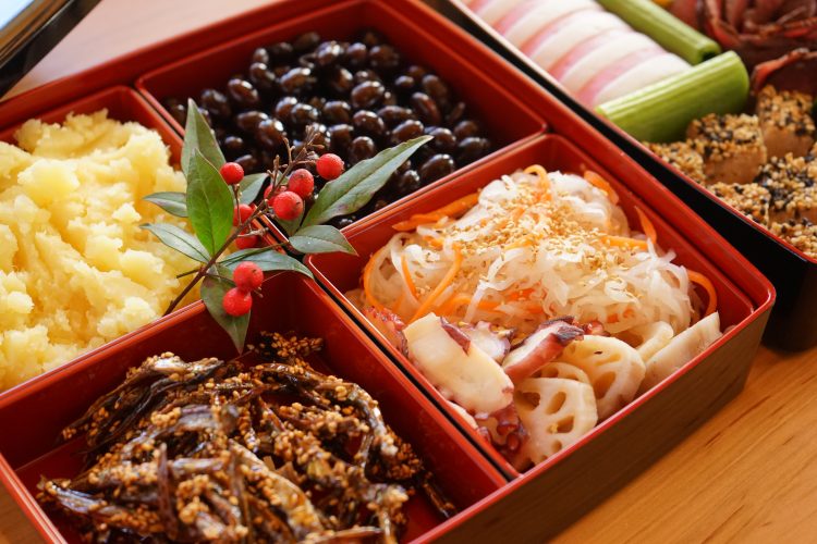 おせち 三段重のおせちの詰め方