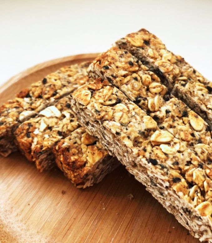 材料5つ！まぜて焼いて切り分けるだけ！オートミールで作るシリアルバーのレシピmichill byGMO ミチル