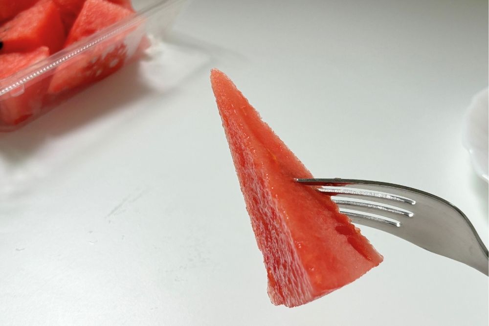 スイカの切り方はこれが正解! 甘さが均等で種も取り除きやすい プロのコツ東京ガス ウチコト