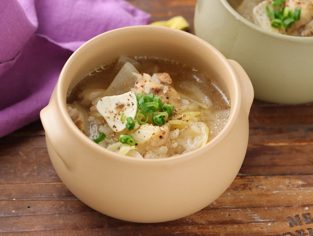 大根と鶏肉のナンプラースープ