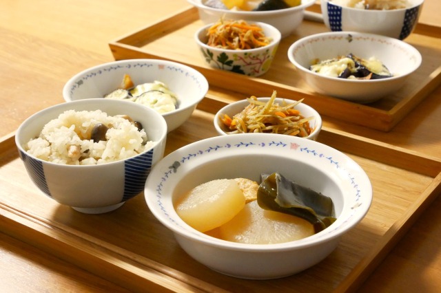 まっきぃ晩ごはん🍢 おでんの報告。晩ごはん 晩御飯 献立メニュー いただきます 毎日ごはん 手作りごはん 料理写真 料理好きな人と繋がりたい おでん 報告 ２日目のおでん 残り物 スライド 昼ごはん ごちそうさまでしたInstagram