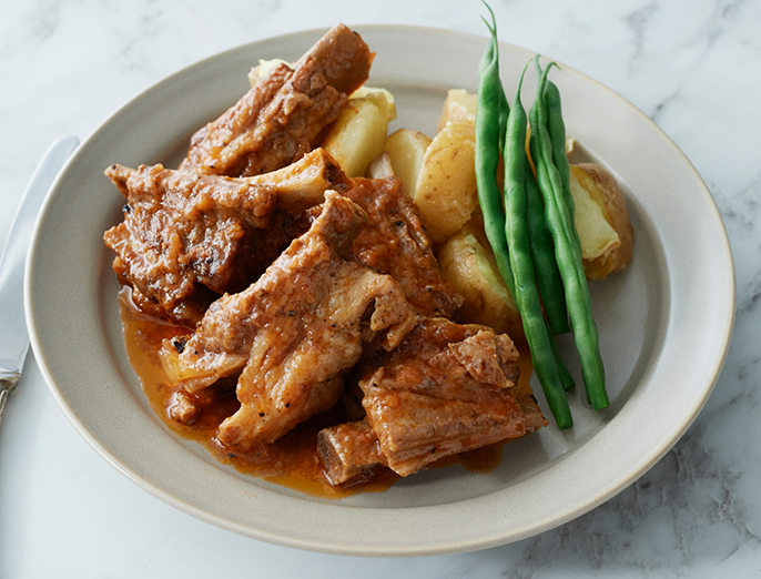 圧力鍋使用 にんにくたっぷり！絶品スペアリブ煮込み