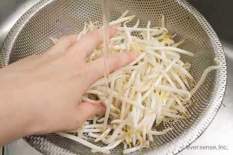 シャキっとおいしく！もやしの上手な茹で方とポイントを解説 – Onnela オンネラ 暮らしに『楽』を、家族にワクワクを