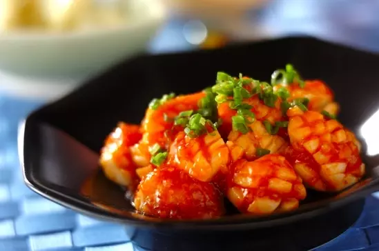 冷凍イカで、ラクラク！ 野菜たっぷり中華炒めレシピ