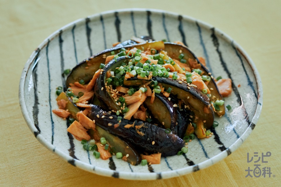 とろとろジューシー♪『レンジ焼きなすのねぎポンおかか』