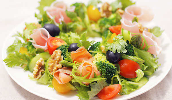 クリスマスサラダの盛り付け方！おしゃれかわいく盛るテクニック