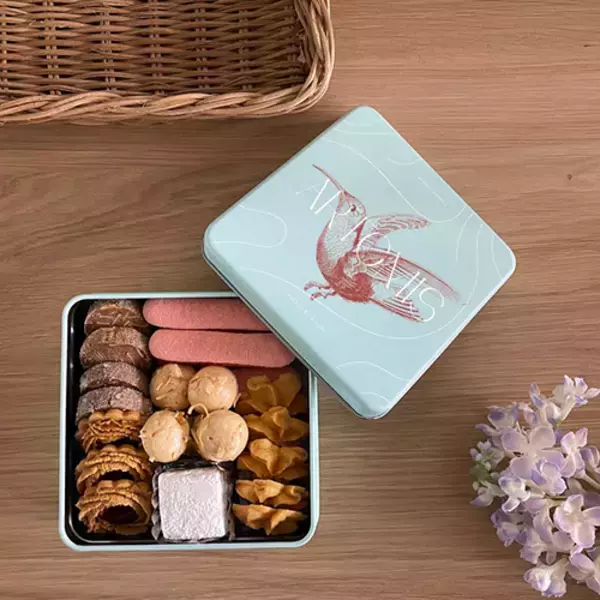 リボンラッピング付き ご長寿お祝い！めでたいver☆アイシングクッキー＆ザクザククッキー缶 還暦 古稀 喜寿 傘寿 米寿 卒寿 白寿 百寿 -And'on Cafe - プレゼント＆ギフトのギフトモール