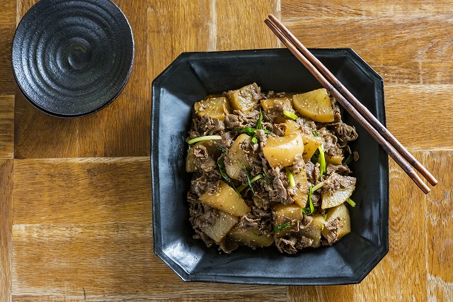 1週間使い切り献立♪ 牛肉と大根の韓国風スープ煮のレシピ動画・作り方デリッシュキッチン