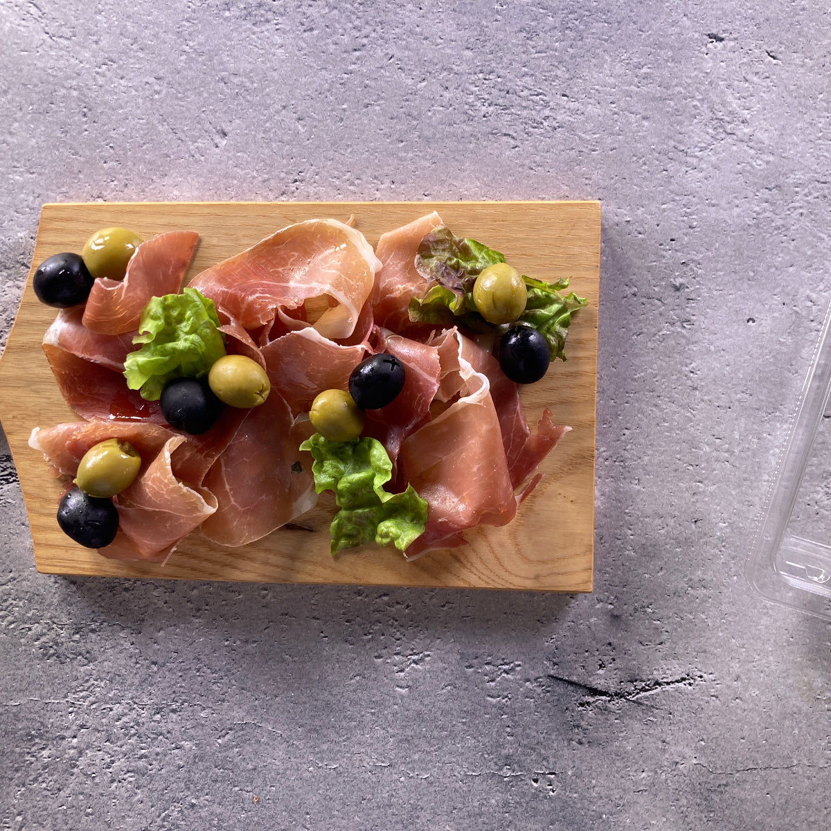 調理師が写真付きで解説！簡単にできる生ハムの盛り付け3選 - ワンプレートnote