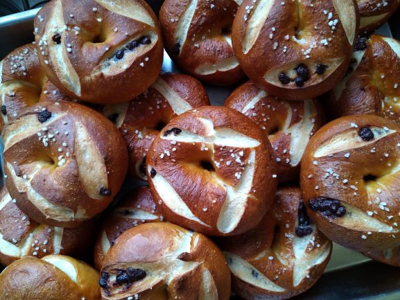 プレッツェルの作り方をレッスンでご紹介天然酵母のパン教室ウル