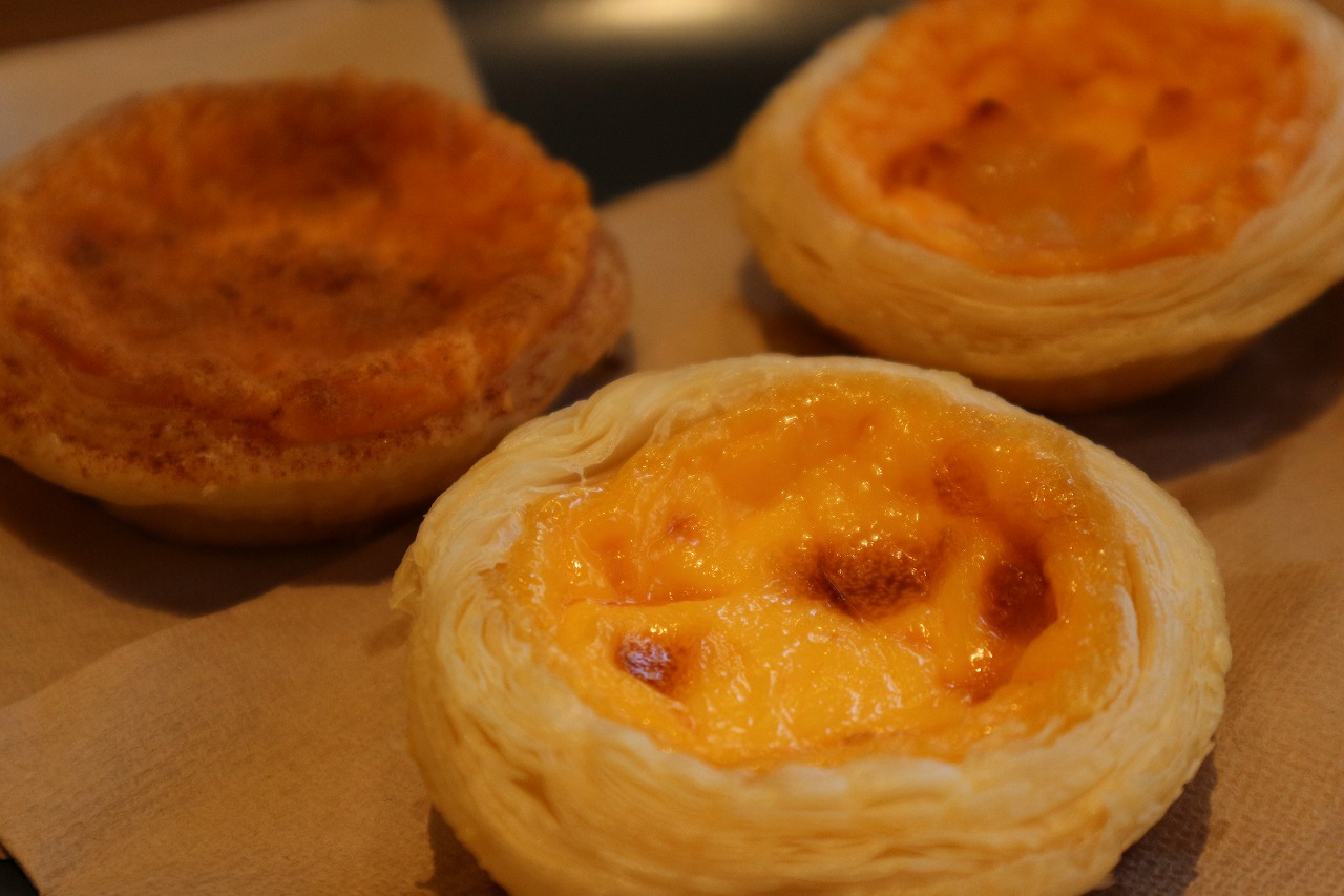 マカオ🇲🇴よりお土産昨夜のコンサート開演前にはマカオ名物「エッグタルト」のお土産が到着。 妻とともに美味しさに感激しました