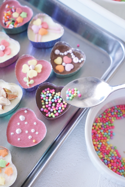 平成の青春が帰ってきた！あの懐かしいキャラクターがお菓子になった！？「エンジェルブルーチョコがけ苺ホワイトチョコ味」「メゾピアノチョコがけ苺いちご風味」が2023年1月6日 金 に新発売！Foooood