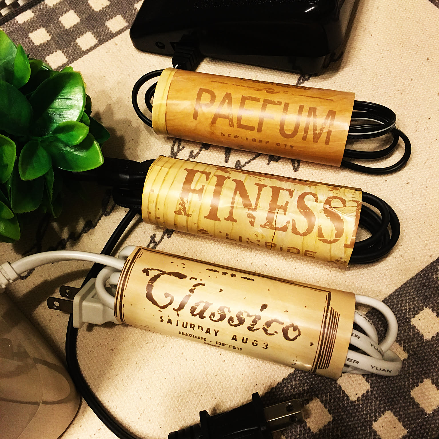 DIY Miniature ice creams and stand🍦 ミニチュアアイスクリーム＆スタンド ポリマークレイ Dollhouse -YouTube