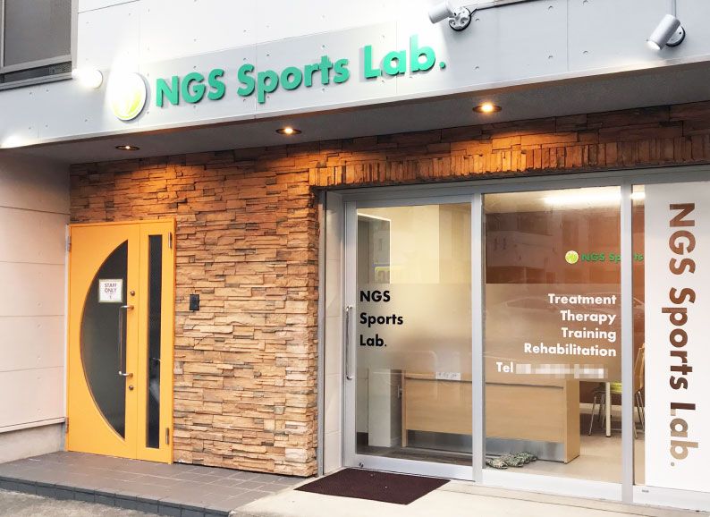 Amazontentsulight看板 立て看板 スタンド看板 A型看板 A型ブラックボード 両面 H780mm 黒板 ハンド式 A型看板ブラックボード木製A型スタンド黒板看板 チョーク マグネット使用不可 a型看板 インテリア 店舗備品 ディスプレイ おしゃれ カフェ レストラン WBD-780