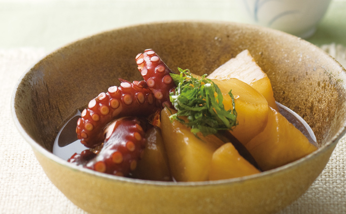 圧力鍋で簡単♪お出汁の旨味たっぷりの大根煮