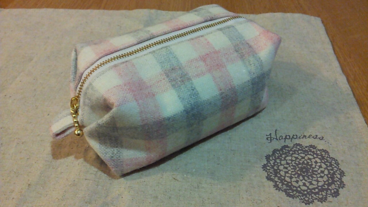 かんたん綺麗にできるキャラメルポーチの作り方ペンケース・コスメポーチ20cmファスナー裏地付きファスナーポーチハンドメイド