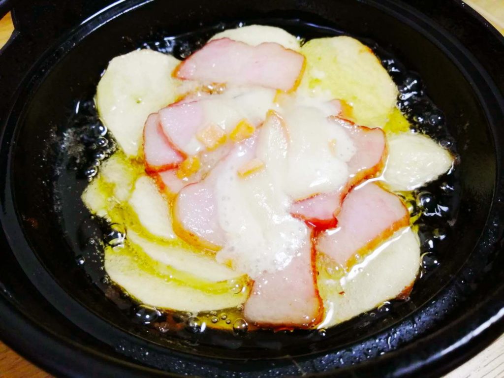 アヒージョの余ったオイルでパスタを作ると無駄がなく最後まで美味しく食べられます。 うまみちゃん- エキスパート - Yahoo!ニュース