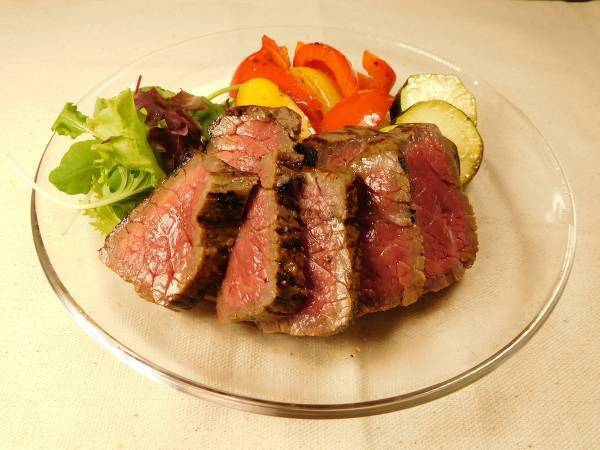 ヒレステーキ 仕込み・焼き のワザをステーキの救世主『西洋料理 島』の技に習うbuono