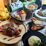 後楽園外園にある「碧水園」さんでランチ。 おすすめは『烏城カレー』です。 黒ゴマとほうれん草の健康黒カレーは、黒い岡山 城 烏城 を見ながら食べられる素敵な場所です