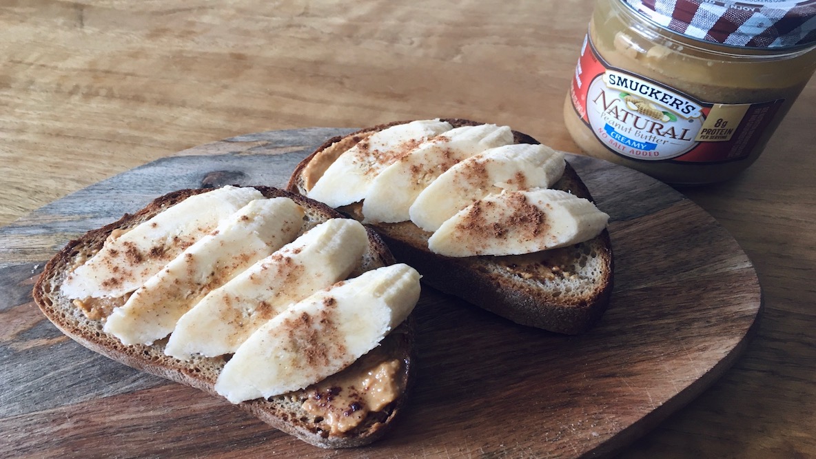 暑い夏のピーナッツバター これが一番美味しい。 バニラアイスにソースとしてたっぷりかけます。 粘度が高くてあつかいにくい場合、 ○はちみつでのばす○メープルシロップでのばす ↑↑これでとろりとつややかに！ 無糖でも有糖でもそれぞれ楽しめます。 ぜひ
