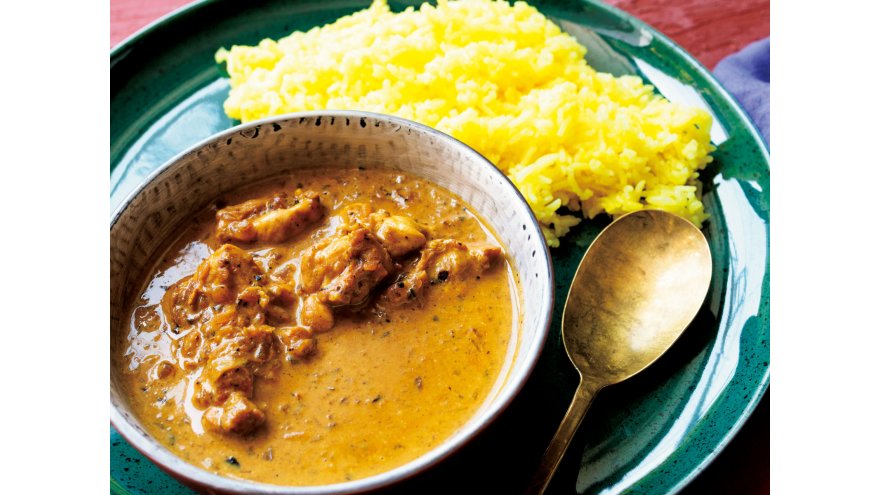 タイのグリーンカレータイの代表的なカレーです🇹🇭 ココナッツミルクの甘みが溶け合って唐辛子の辛さとスウィートバジルの香りでやみつきになる。辛いもの大好き‼︎と言う方には◎. テイクアウト出来ます🙋‍♀️🙋‍♂️ 〜ディナーメニュー〜 . 