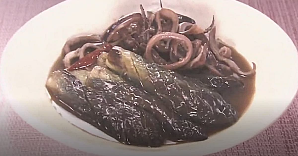 高知県郷土料理 なすのたたき , 薬味をたっぷり使って食べる茄子のたたき。, 暑い日はこれさえあれば充分。,熱々の出来立ても美味しいけど、作り置きしても最高。, ーーーーーーー, こんにちは！料理家の葉月です。,郷土料理や旬のごはんが手軽につくれるレシピを発信していきます。毎日作るご飯が楽しいものになりますように。, @hazu_kitchen,ーーーーーー,