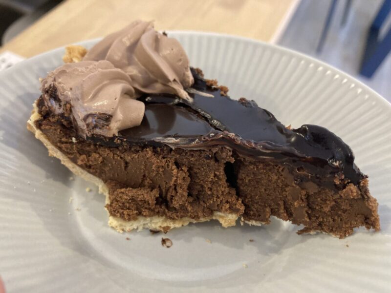 コストコ新商品！巨大な美しい見た目と濃厚チョコを堪能できるお得なスイーツ！マニアおすすめのポイント にん- エキスパート - Yahoo!ニュース