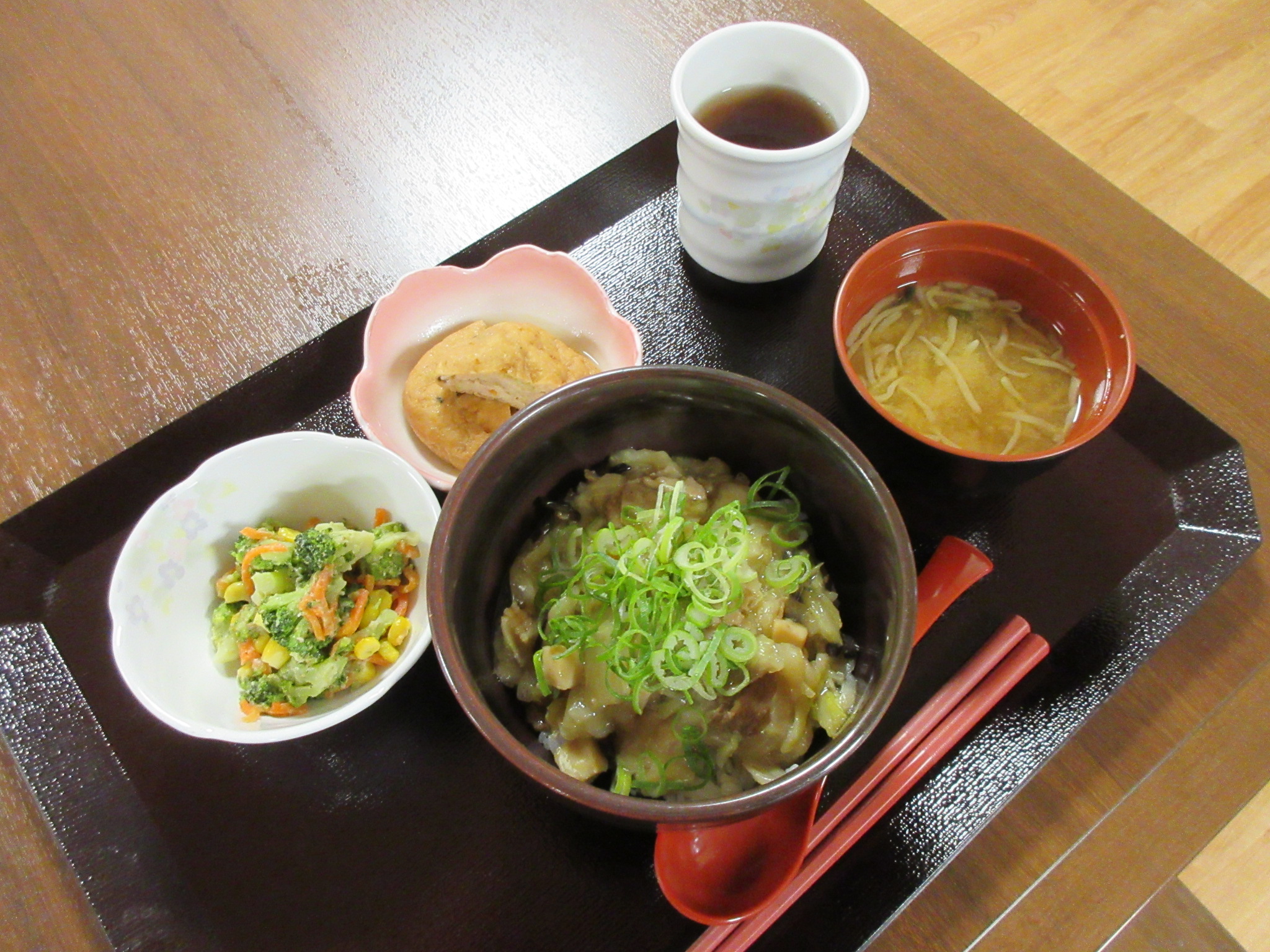 キャベツの中華丼給食ブログ牟礼保育園学校法人幾度学園・社会福祉法人牟礼会