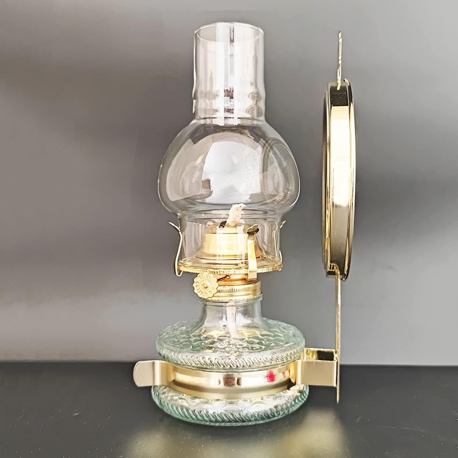 楽天市場 オイルランタン ライト アウトドア オイルオイルランタンアルコール ランプ 燃料式キャンプランタン キャンプ レジャー BBQ炎 オイルランプ ランプ ライト 灯り 照明 アンティーク レトロ アウトドア用品 キャンプ用品 : アロマルーム