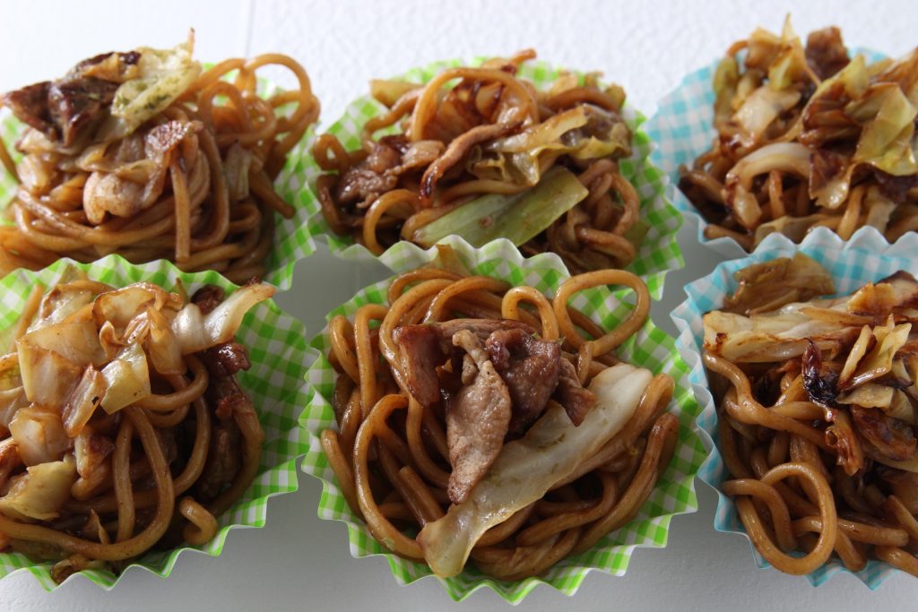 お弁当にも便利！ 焼きそばの冷凍保存方法とアレンジレシピ5選 - 急速冷凍機の厳選比較サイト「春夏秋凍」