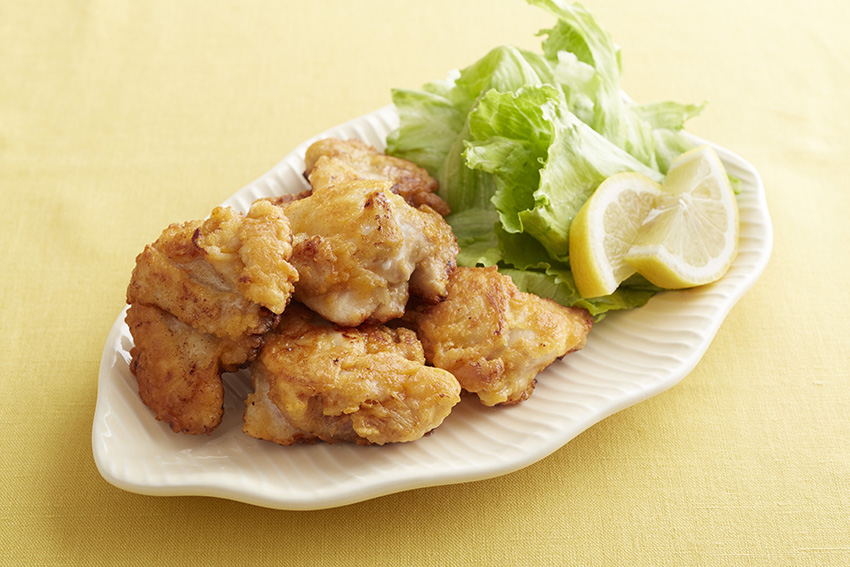 サラダチキン タンドリーチキン風 100g×5個6回 6ヶ月定期便1120レビュー目 ８７点 ローソンからもも肉を使った『サラダチキンタンドリー風』が登場！しっかりたんぱく質15g摂れてカロリー抑えめ！価格はやや割高？ : コンビニダイエットラボ