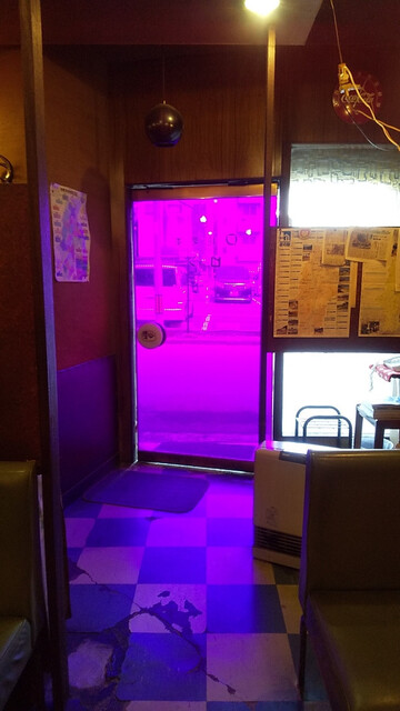 珠玉の建築を堪能。四ツ谷「喫茶ロン」LawnHarumari TOKYO