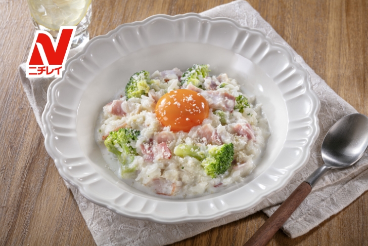 肉巻きブロッコリーのカレーマヨソース