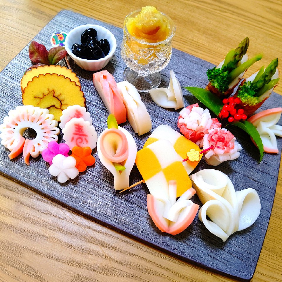 ワンプレートおせちがかわいい！盛り付けがおしゃれに決まるお皿の選び方おうちごはん