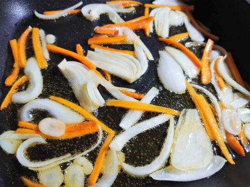 アヒージョの残り,オイルのリメイク4品 保存方法と賞味期限も紹介