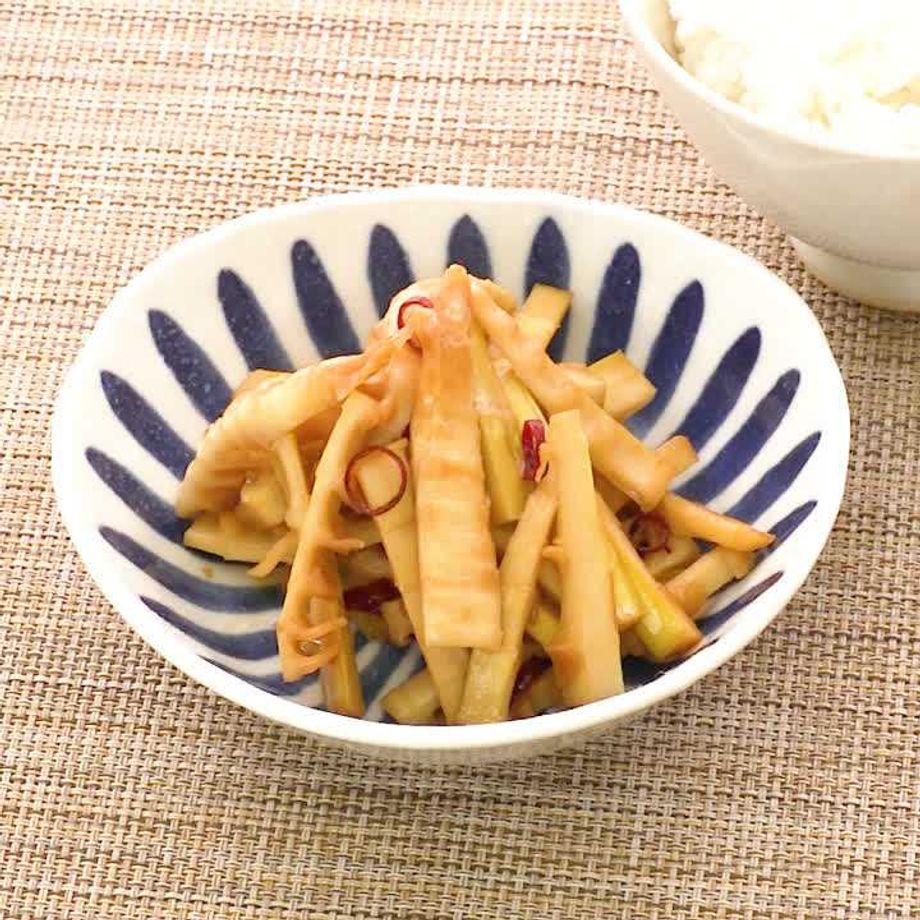 プロ直伝淡竹 ハチク で 簡単メンマと筍ご飯 の作り方 B品や淡竹で簡単メンマ風と余った筍で簡単にたけのこの炊き込みご飯を作ります！今日はこれだけでも充分ご馳走です！ - YouTube