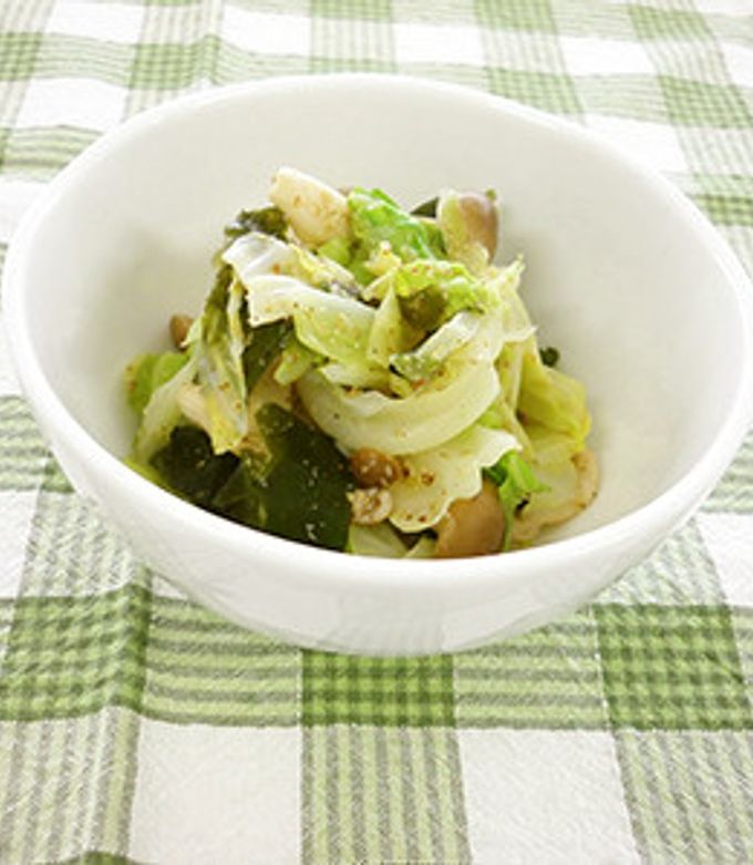 キャベツとわかめと桜えびの酢の物