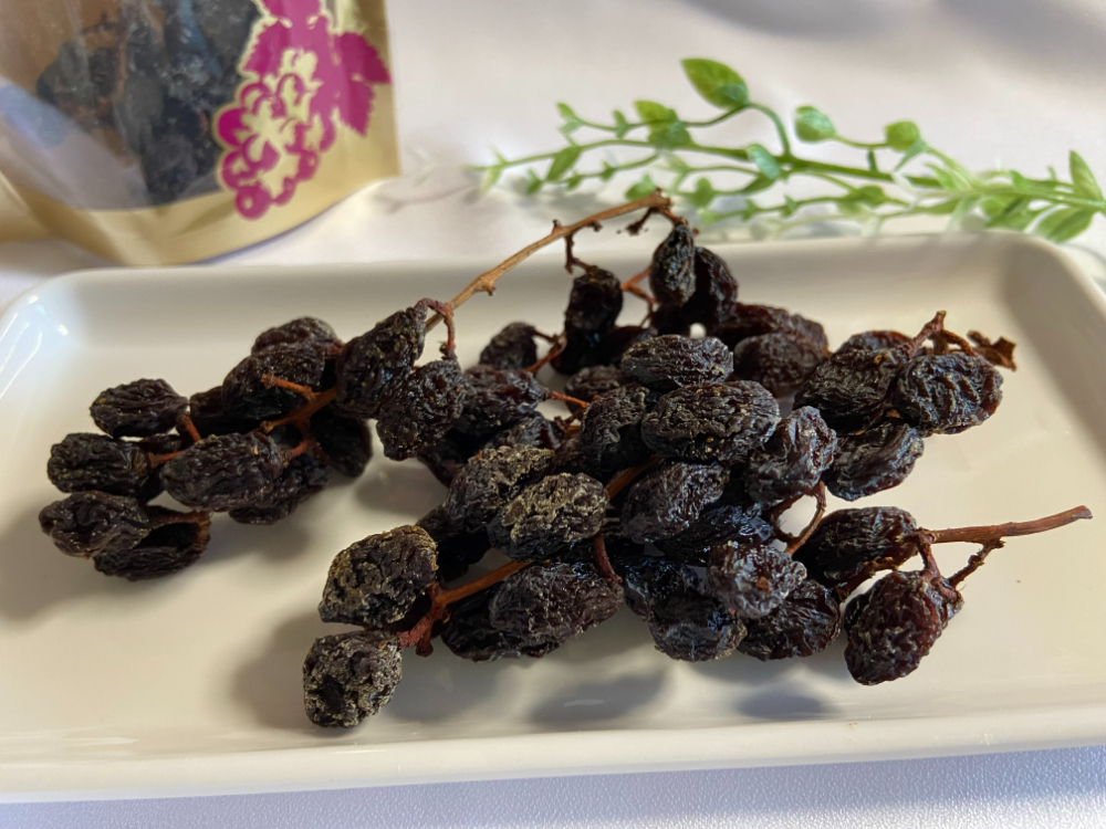 枝付き干しぶどうの写真素材 - PIXTA