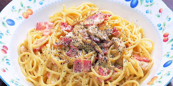 とろとろ濃厚！長芋とろろの和風カルボナーラ