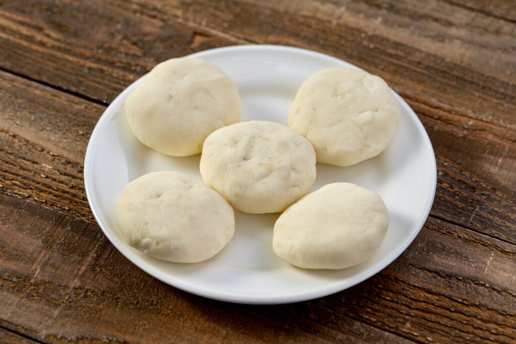 じゃがいも揚げまんじゅう 塩辛バターソース全国の郷土料理レシピおうちが、ふるさと。 project by ウェルネオシュガー株式会社